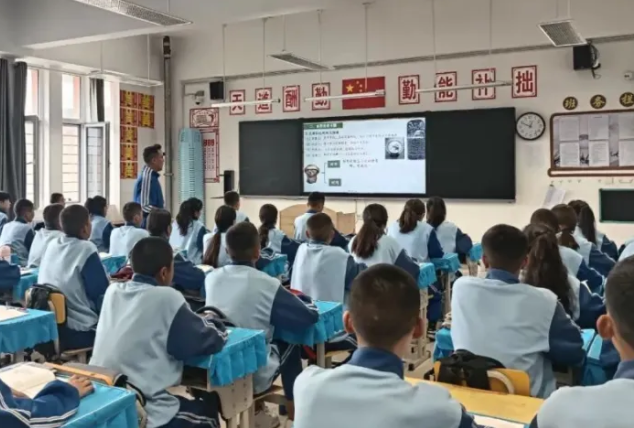 公平的基础教育系统让孩子在各个阶段都能享受到有质量的教育 公平的基础教育系统让孩子在各个阶段都能享受到有质量的教育