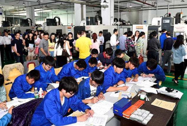 职业教育应加速融入和服务立异驱动战略在推进科技效果转化 职业教育应加速融入和服务立异驱动战略在推进科技效果转化